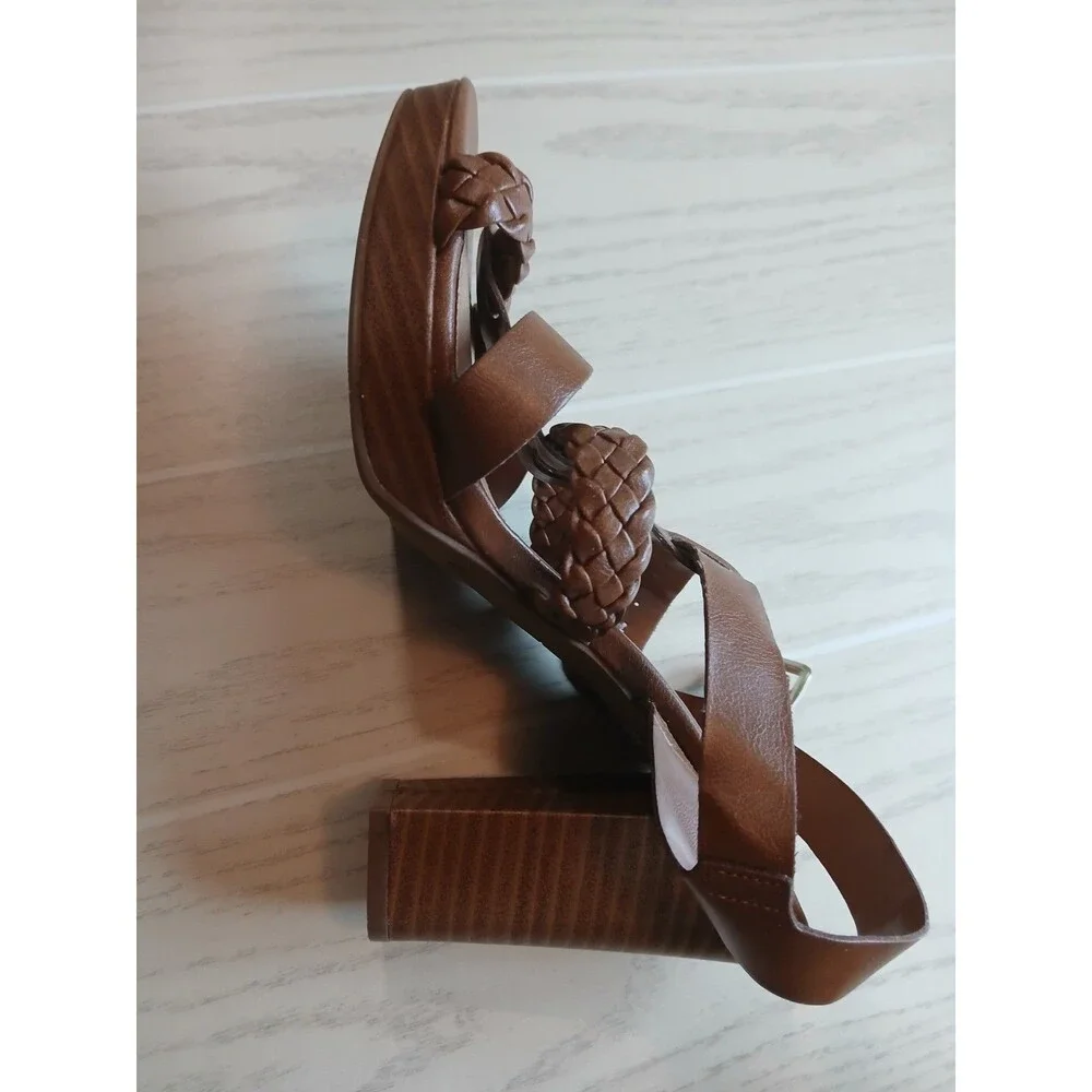 American Eagle Women’s Brown Strappy Open Toe Block Heel Sandals Buckle Size 9